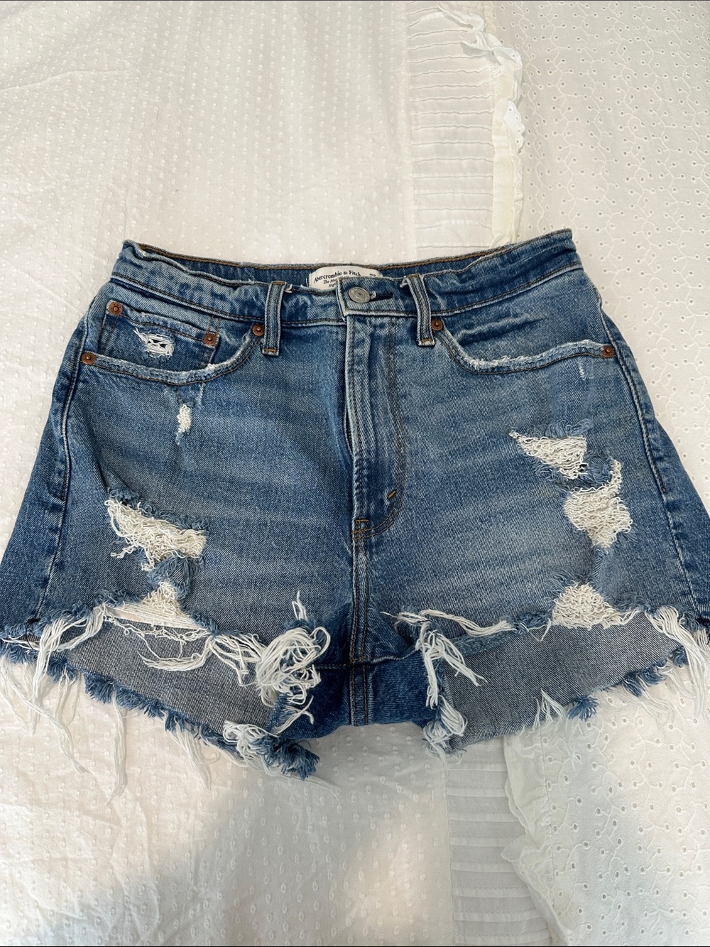A&F The Mom Short High Rise Curve Love